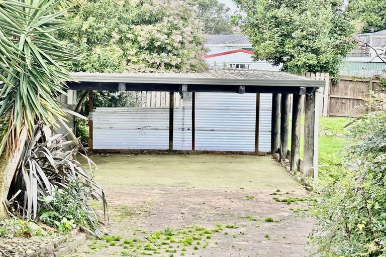 Photo of property in 17 Lane Road, Weymouth, Auckland, 2103