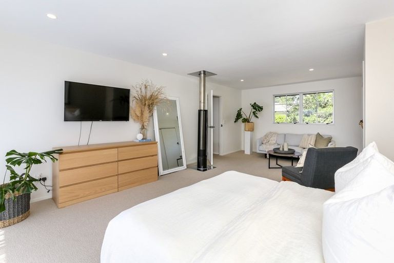 Photo of property in 23 Linda Street, Oakura, 4314