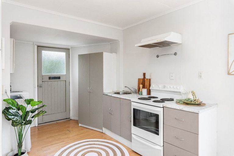 Photo of property in 24 Parakai Street, Paraparaumu, 5032