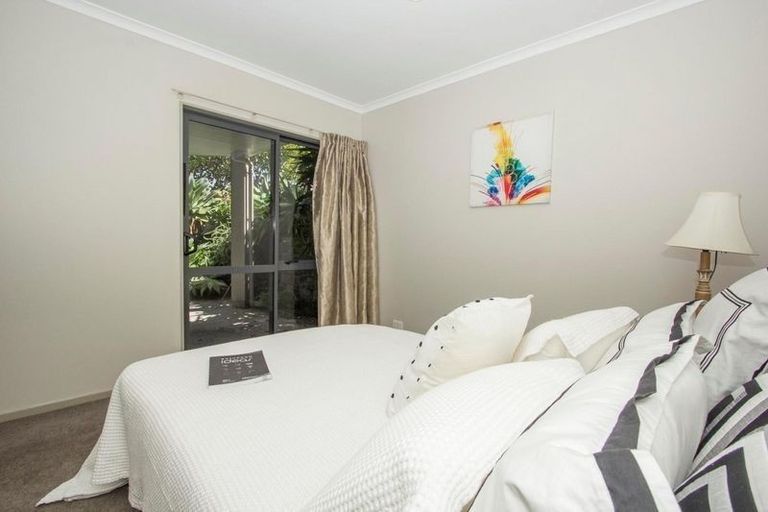 Photo of property in 2 Baverton Drive, Flat Bush, Auckland, 2016