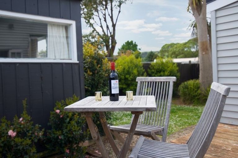 Photo of property in 46 Awaroa Road, Helensville, 0800