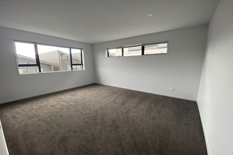 Photo of property in 32d Potter Avenue, Northcote, Auckland, 0627