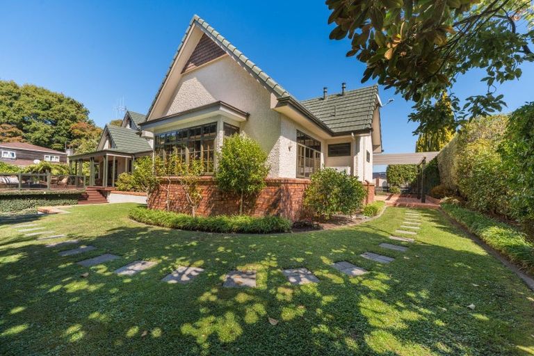 Photo of property in 183 Victoria Avenue, Hokowhitu, Palmerston North, 4410
