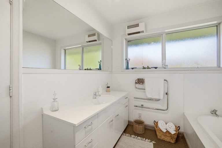 Photo of property in 16a Hamilton Avenue, Ilam, Christchurch, 8041