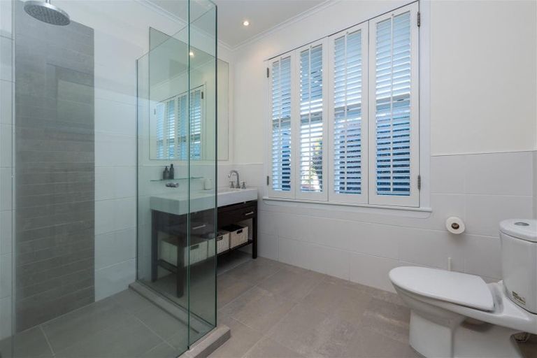 Photo of property in 6 Arthur Crescent, Hauraki, Auckland, 0622