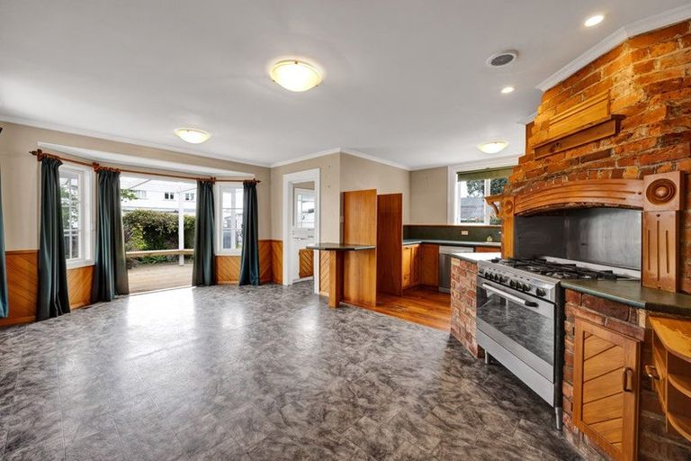 Photo of property in 58 Collins Street, Hawera, 4610