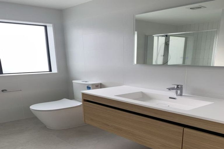 Photo of property in 38 Kotuitui Drive, Wainui, Silverdale, 0992