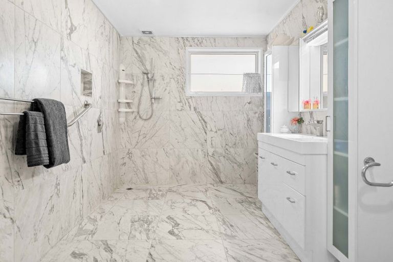 Photo of property in 2 Seychelles Drive, Papamoa Beach, Papamoa, 3118