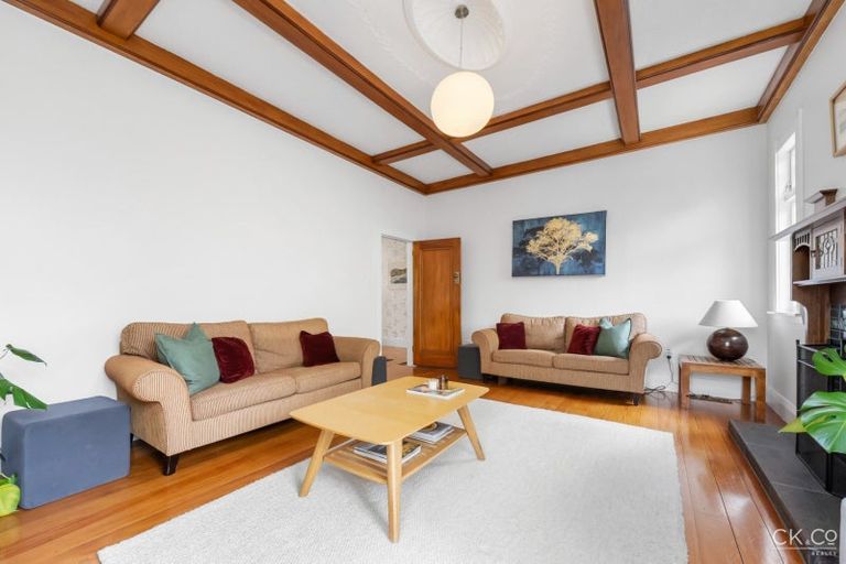 Photo of property in 17 Saint Albans Grove, Woburn, Lower Hutt, 5010