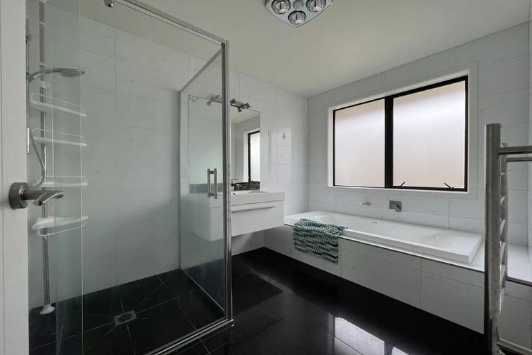 Photo of property in 221 Cumberland Drive, Flagstaff, Hamilton, 3210