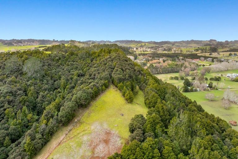 Photo of property in 50 Waitoki Road, Waitoki, Kaukapakapa, 0871