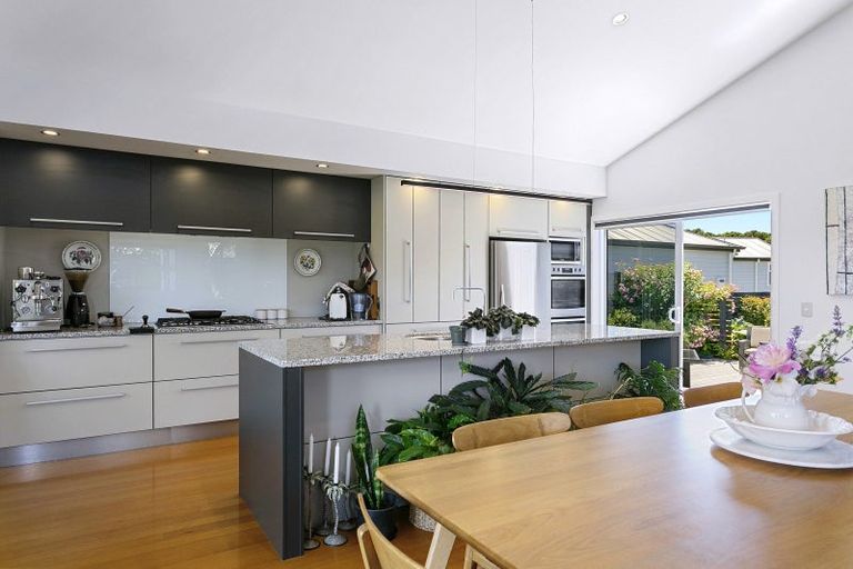 Photo of property in 11 Pukeko Way, Kinloch, Taupo, 3377