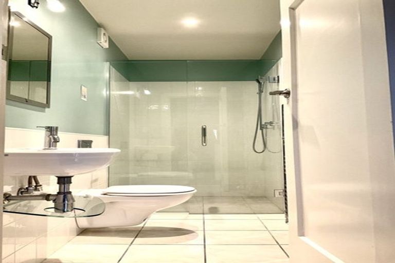 Photo of property in 1b Wadestown Road, Wadestown, Wellington, 6012