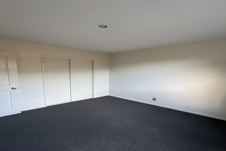Photo of property in 6 Blue Gum Place, New Brighton, Christchurch, 8083