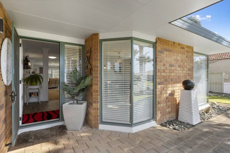 Photo of property in 15 Montego Drive, Papamoa Beach, Papamoa, 3118