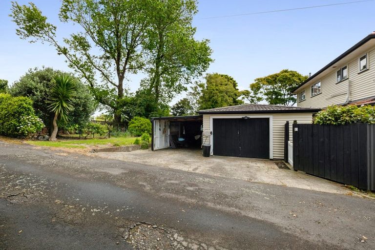 Photo of property in 14 Woodleigh Street, Frankleigh Park, New Plymouth, 4310
