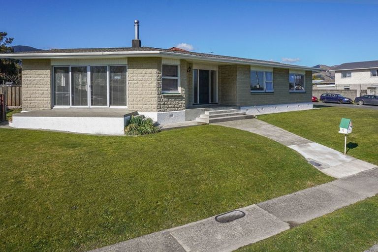 Photo of property in 26 Durham Street, Stoke, Nelson, 7011