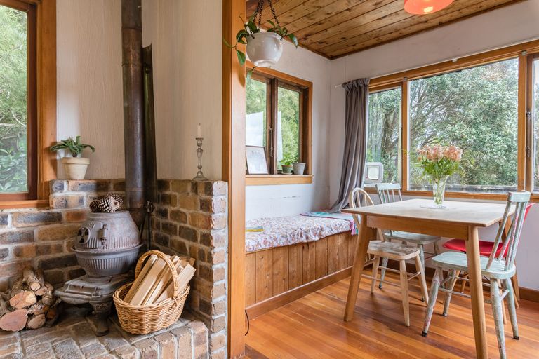 Photo of property in 187 Victory Road, Laingholm, Auckland, 0604