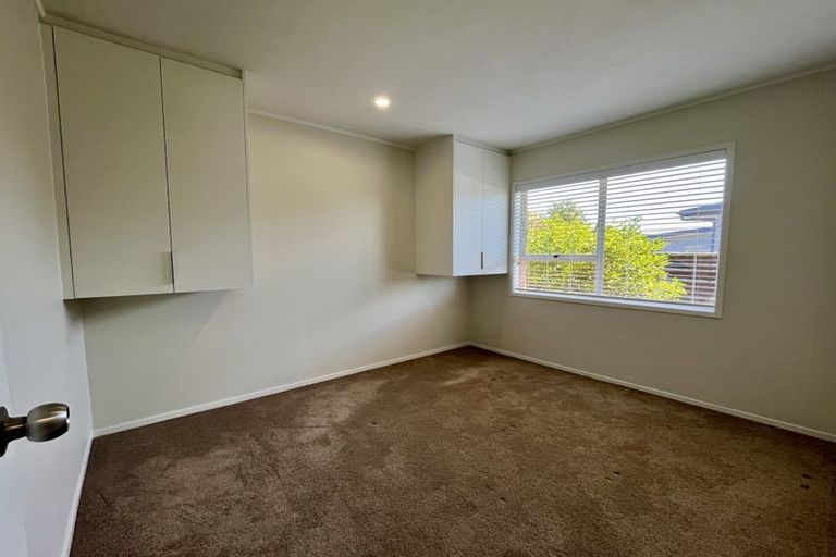 Photo of property in 1/101 Mcleod Road, Te Atatu South, Auckland, 0610