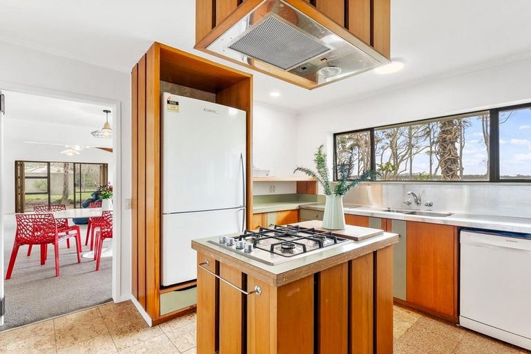 Photo of property in 145 Jones Road, Tawharanui Peninsula, Warkworth, 0986