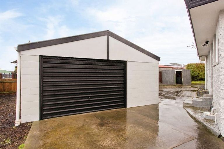 Photo of property in 15 Chadbury Street, Parklands, Christchurch, 8083