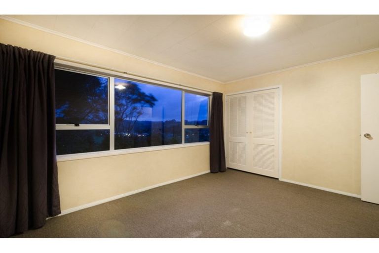 Photo of property in 4 Mcentee Road, Waitakere, Auckland, 0816