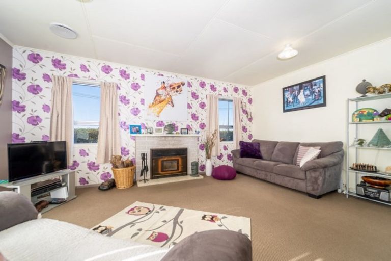 Photo of property in 52 Woodward Street East, Featherston, 5710