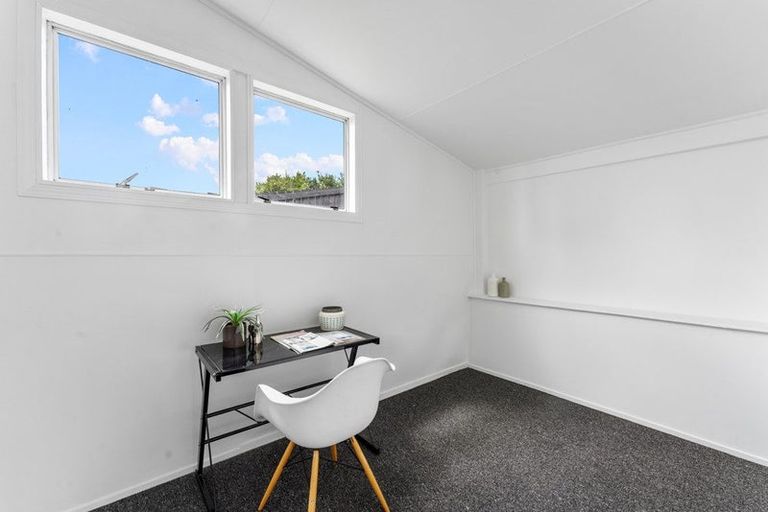 Photo of property in 7 Aden Place, Clendon Park, Auckland, 2103