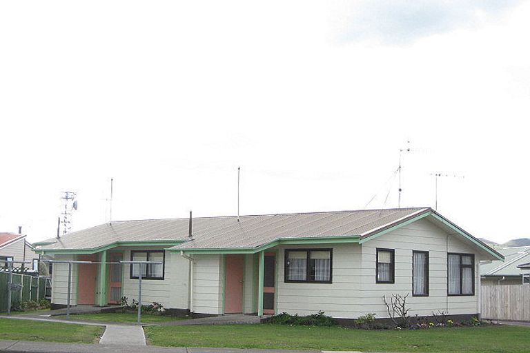 Photo of property in 12 Wellington Road, Waipukurau, 4200