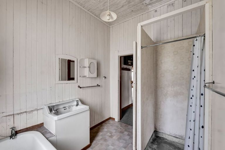 Photo of property in 5 Barclay Road, Okaiawa, Hawera, 4671