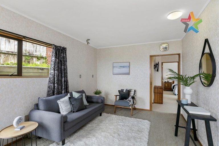 Photo of property in 18 Kilsyth Street, Karori, Wellington, 6012