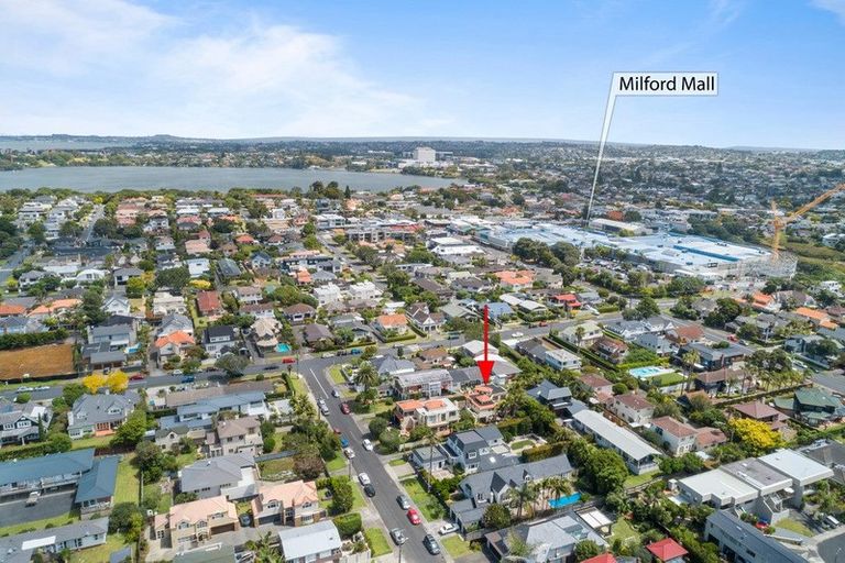 Photo of property in 6a Cecil Road, Milford, Auckland, 0620