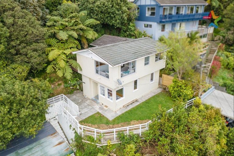 Photo of property in 89 Miromiro Road, Normandale, Lower Hutt, 5010