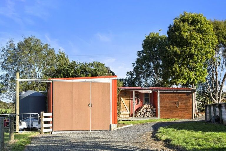 Photo of property in 499 Clark And Denize Road, Pukekawa, Tuakau, 2696