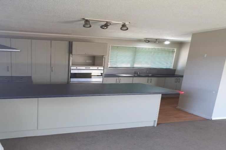 Photo of property in 1/77 Redcrest Avenue, Red Hill, Papakura, 2110