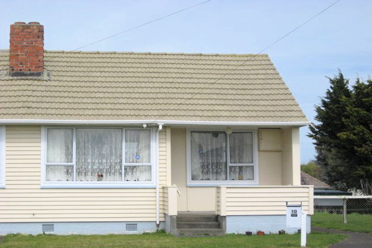 Photo of property in 10 Andrews Place, Gonville, Whanganui, 4501