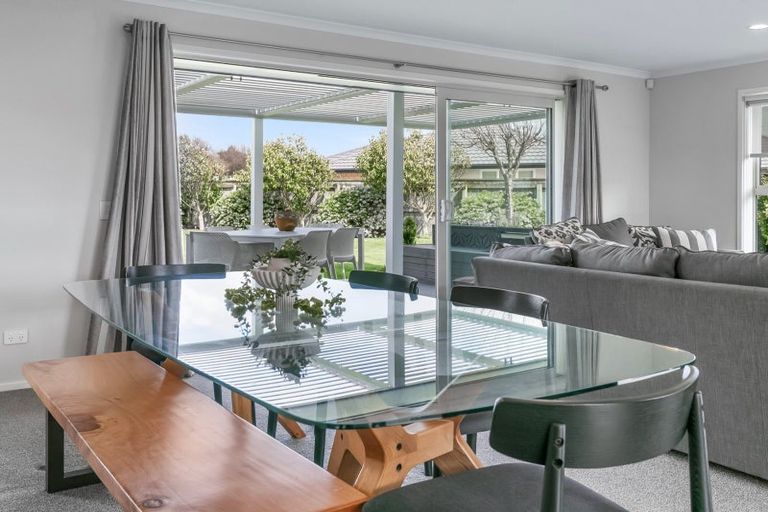 Photo of property in 15 Gladys Place, Levin, 5510