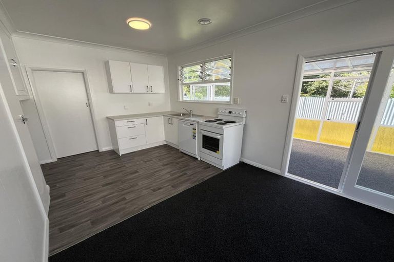Photo of property in 8 Lowestoft Place, West End, Palmerston North, 4412