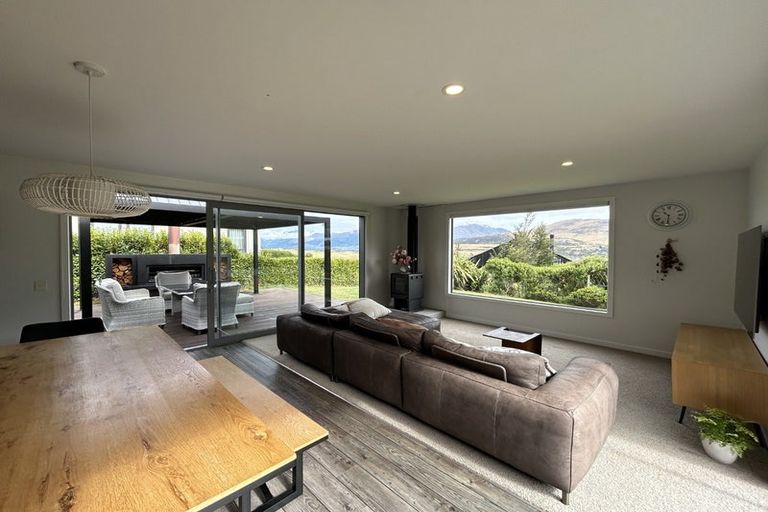 Photo of property in 3 Caithness Court, Jacks Point, Queenstown, 9371