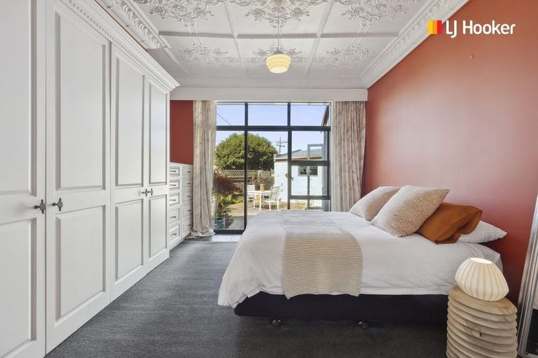 Photo of property in 85 Hargest Crescent, Saint Clair, Dunedin, 9012