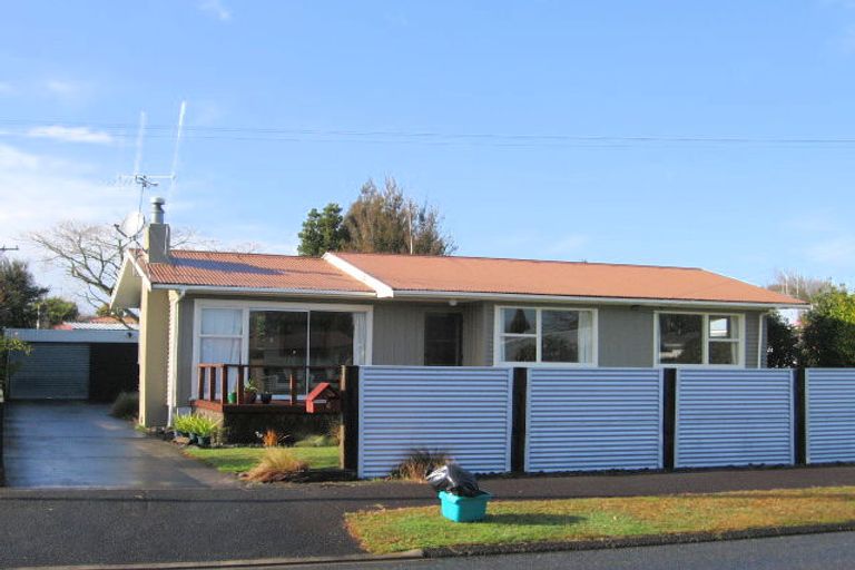 Photo of property in 6 Colstone Street, Glenview, Hamilton, 3206