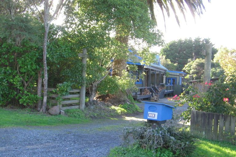 Photo of property in 46 Tane Road, Laingholm, Auckland, 0604