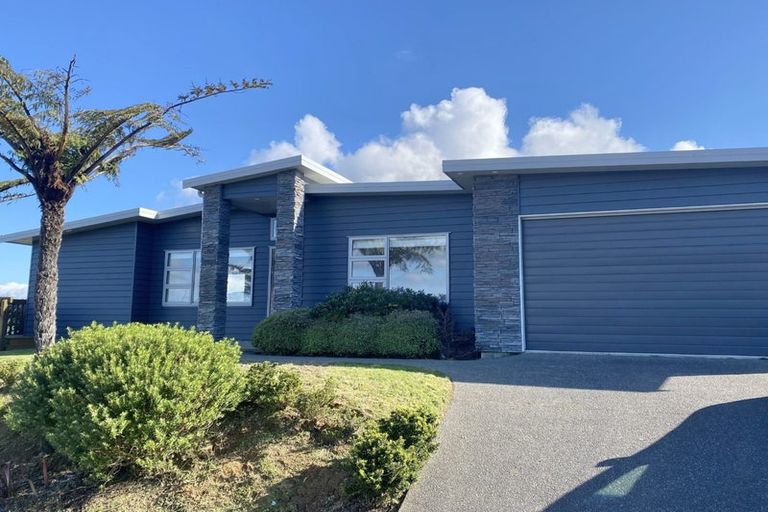 Photo of property in 1 Benhar Close, Kelson, Lower Hutt, 5010