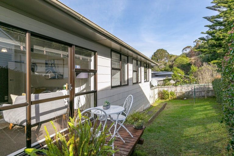 Photo of property in 11b Greer Crescent, Tawa, Wellington, 5028