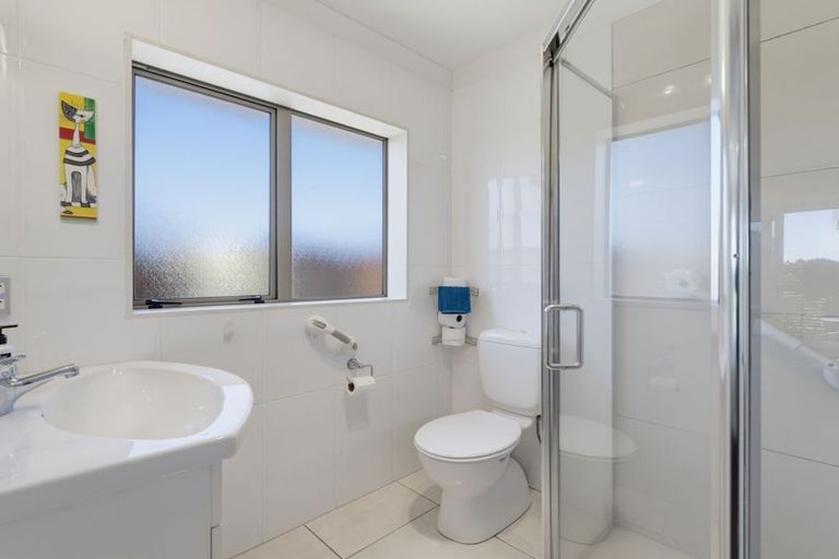Photo of property in 76 Hillcrest Road North, Raumati Beach, Paraparaumu, 5032