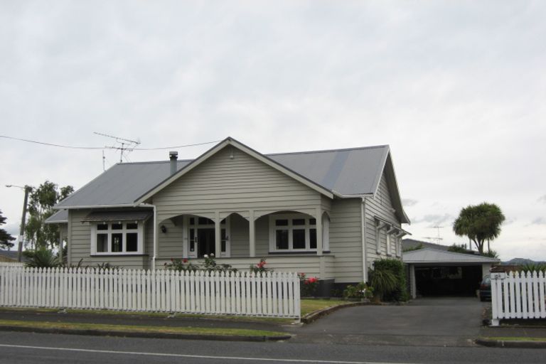 Photo of property in 158 Queen Street, Pukekohe, 2120