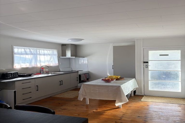 Photo of property in 12 Burbridge Road, Favona, Auckland, 2024