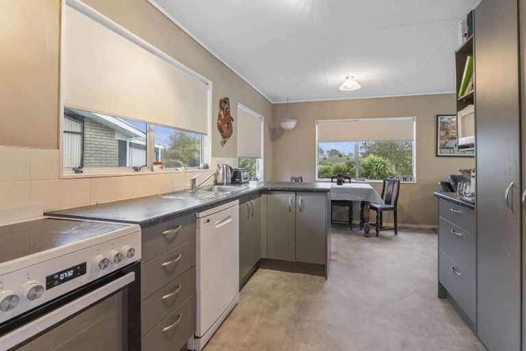 Photo of property in 33 Lantana Avenue, Bell Block, New Plymouth, 4312