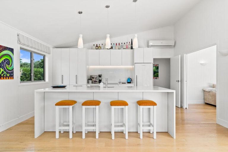 Photo of property in 2 Meridian Place, Matapouri, Whangarei, 0173