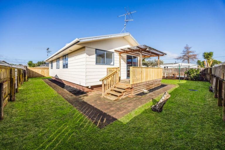 Photo of property in 47a Sutton Crescent, Papakura, 2110